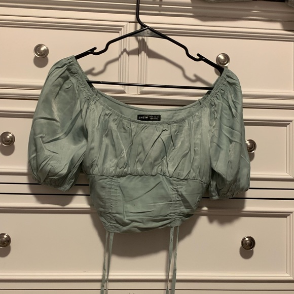 SHEIN Ruched Drawstring Front Crop Shirt - Picture 3 of 6